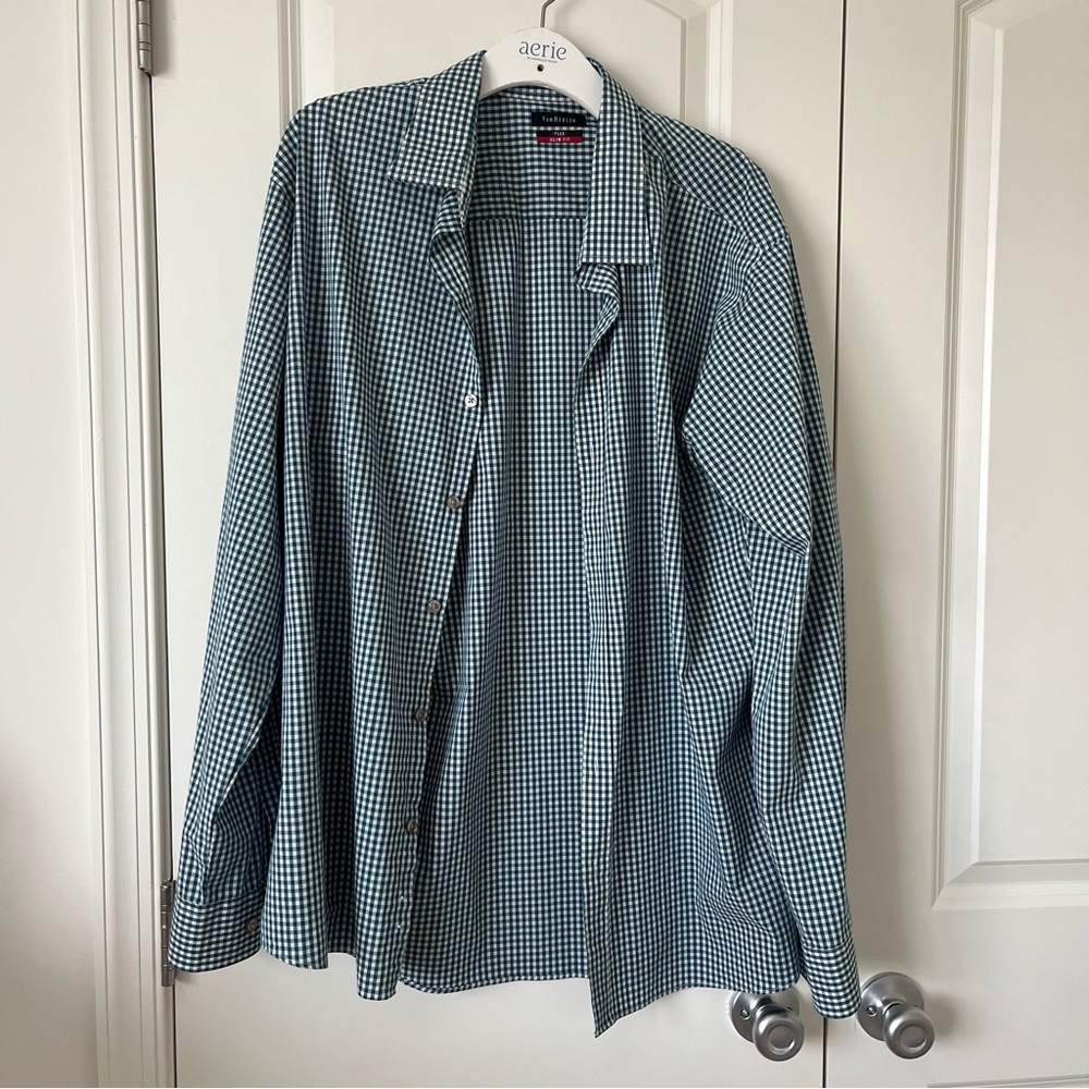 Van Heusen button down